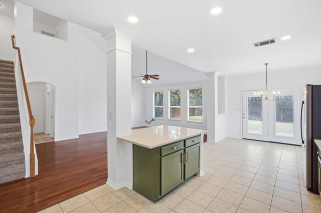 4301 Hoffman DR, Austin, TX 78749