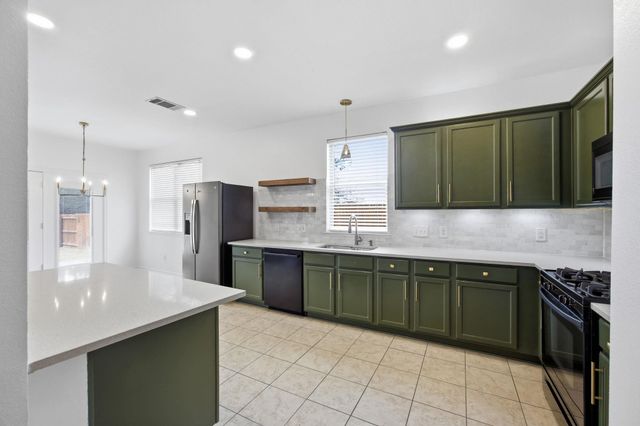 4301 Hoffman DR, Austin, TX 78749