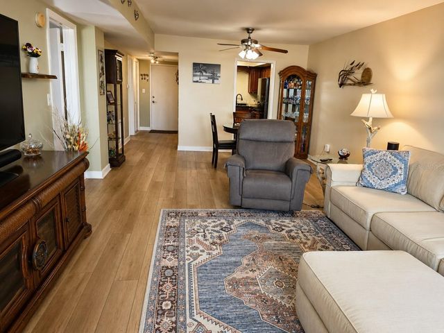 5130 BRITTANY DRIVE S 604, St Petersburg, FL 33715