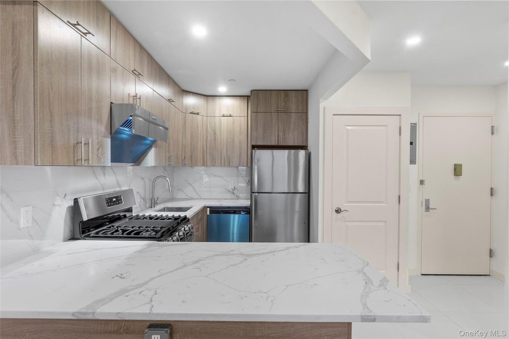 124-28 Queens Boulevard 11C, Kew Gardens, NY 11415