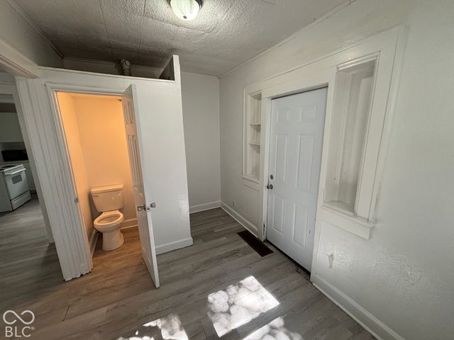 337 Wallace Avenue, Indianapolis, IN 46201