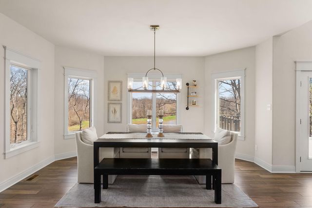 359 W Sandhurst Drive, Valparaiso, IN 46385
