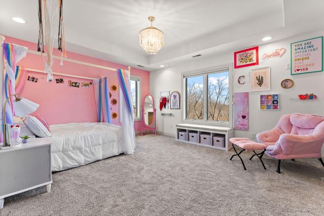 359 W Sandhurst Drive, Valparaiso, IN 46385