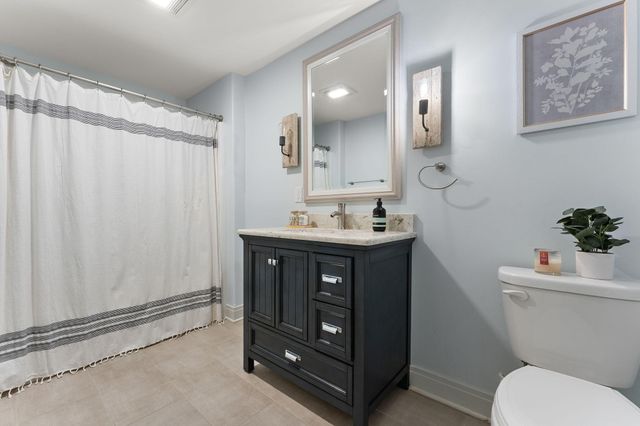 359 W Sandhurst Drive, Valparaiso, IN 46385