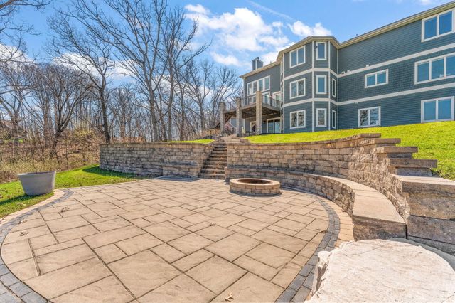 359 W Sandhurst Drive, Valparaiso, IN 46385