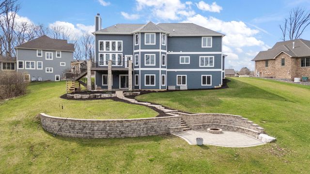 359 W Sandhurst Drive, Valparaiso, IN 46385