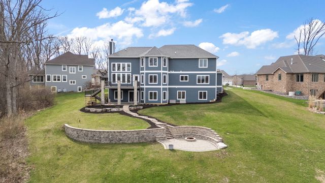 359 W Sandhurst Drive, Valparaiso, IN 46385