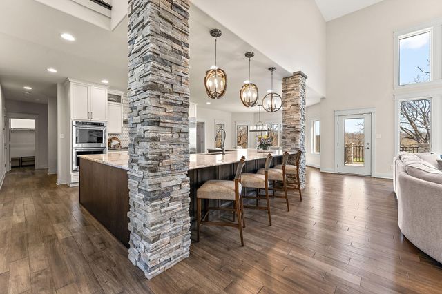359 W Sandhurst Drive, Valparaiso, IN 46385