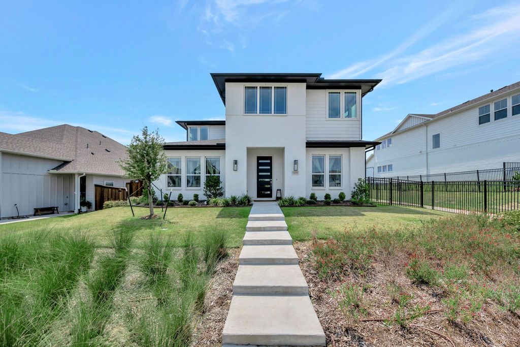14325 Walsh Avenue, Fort Worth, TX 76008