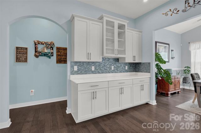 11216 Vanguard Parkway 395, Huntersville, NC 28078