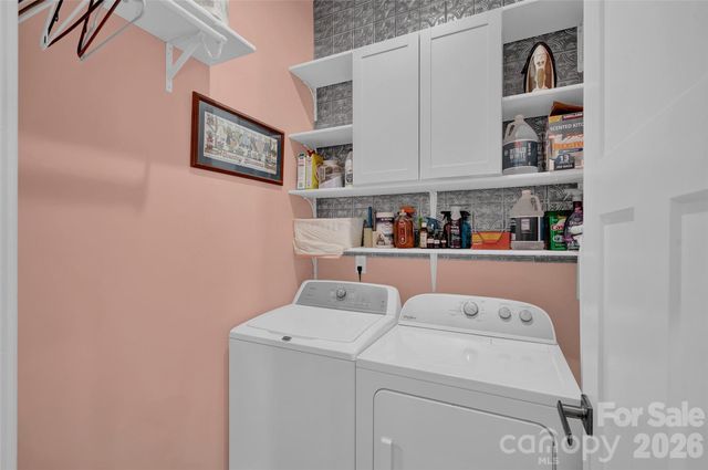 11216 Vanguard Parkway 395, Huntersville, NC 28078