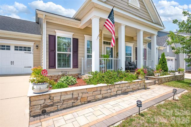 11216 Vanguard Parkway 395, Huntersville, NC 28078