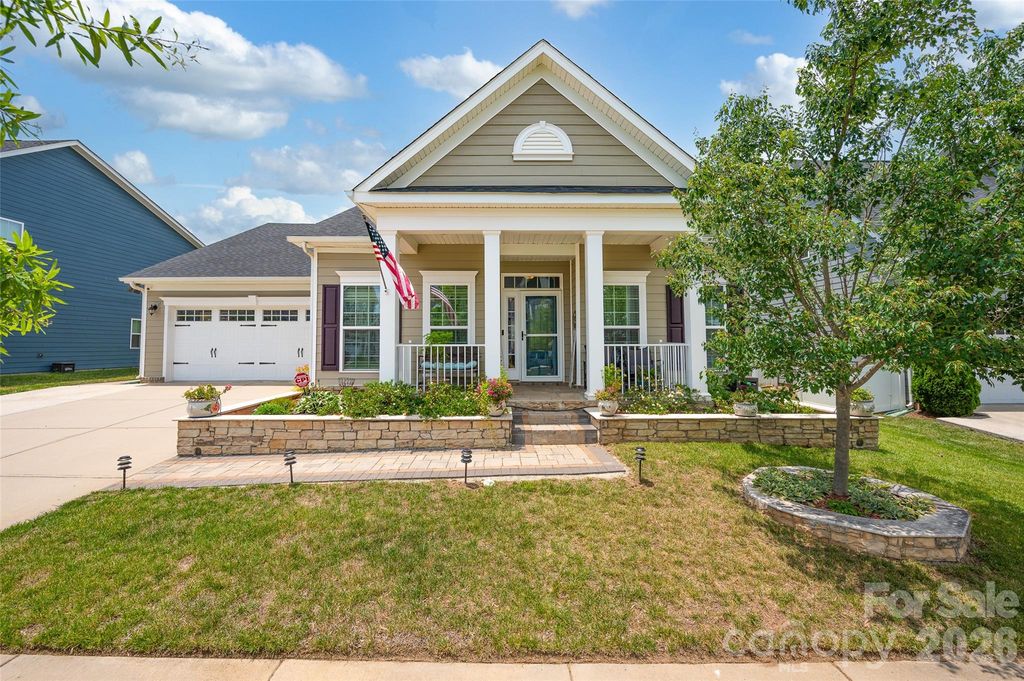 11216 Vanguard Parkway 395, Huntersville, NC 28078