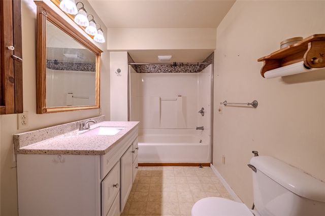 54 Chapel Street, Seneca Falls, NY 13148