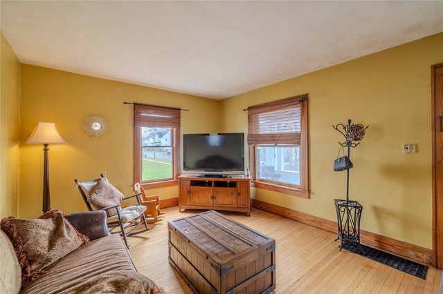 54 Chapel Street, Seneca Falls, NY 13148