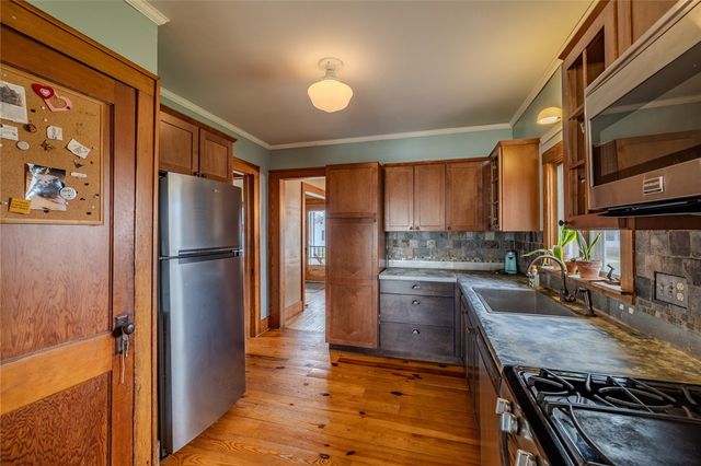 54 Chapel Street, Seneca Falls, NY 13148