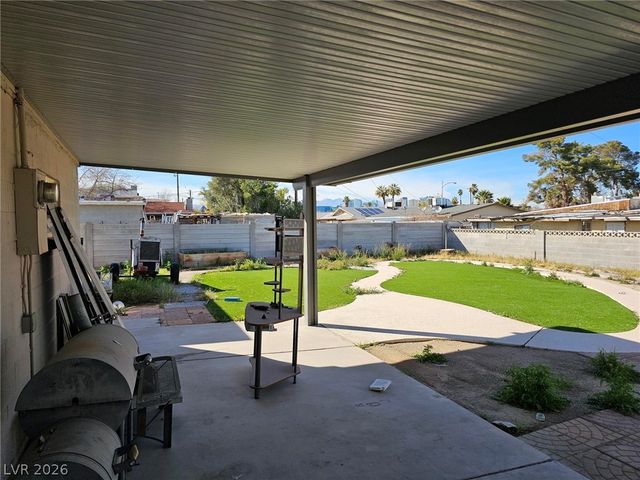 1074 King Richard Avenue, Las Vegas, NV 89119