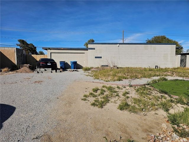 1074 King Richard Avenue, Las Vegas, NV 89119