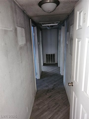 1074 King Richard Avenue, Las Vegas, NV 89119