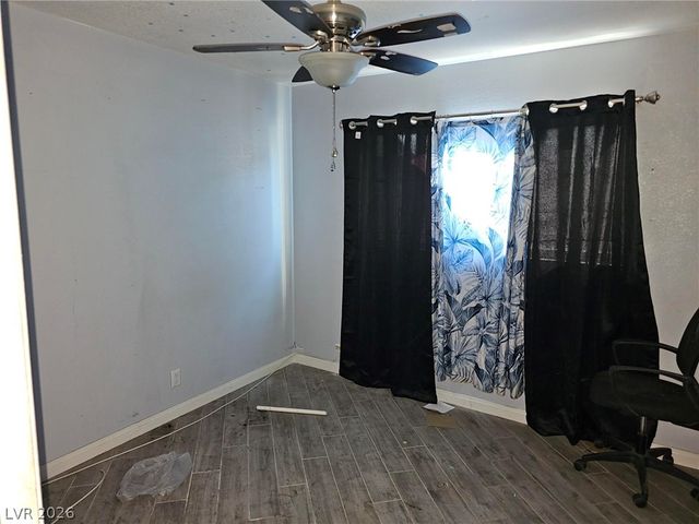 1074 King Richard Avenue, Las Vegas, NV 89119