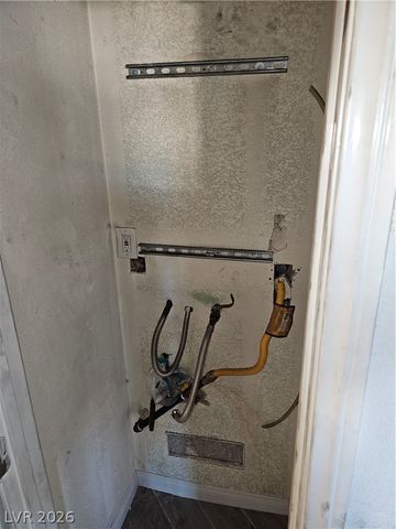 1074 King Richard Avenue, Las Vegas, NV 89119