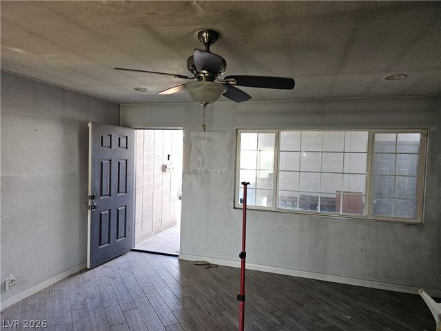 1074 King Richard Avenue, Las Vegas, NV 89119