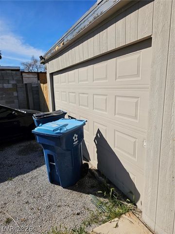 1074 King Richard Avenue, Las Vegas, NV 89119