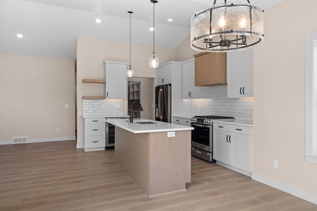 1680 TREFOIL TRAIL, Green Bay, WI 54313