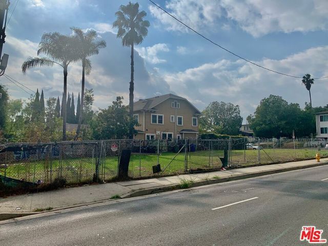 250 N Wilton Place, Los Angeles, CA 90004