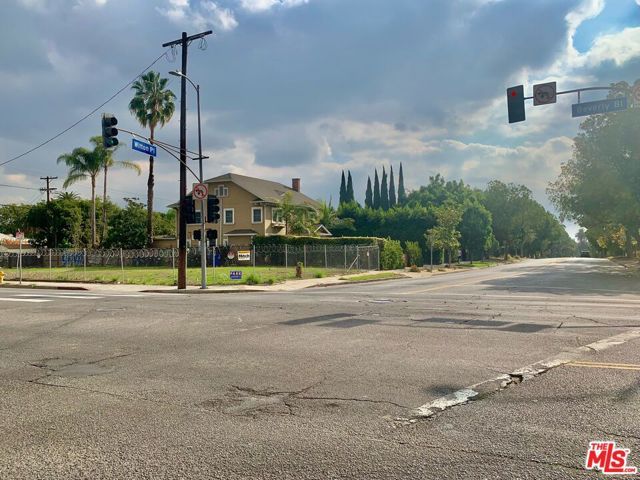 250 N Wilton Place, Los Angeles, CA 90004