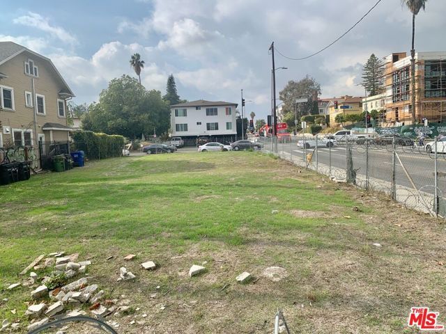 250 N Wilton Place, Los Angeles, CA 90004