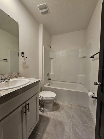 580 AUBURN GROVE TERRACE, Auburndale, FL 33823