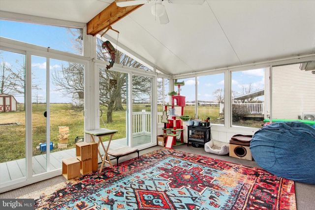 16 SEDGWICK DR, East Berlin, PA 17316