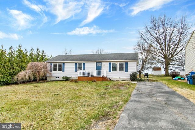 16 SEDGWICK DR, East Berlin, PA 17316