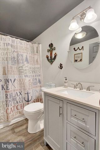 16 SEDGWICK DR, East Berlin, PA 17316