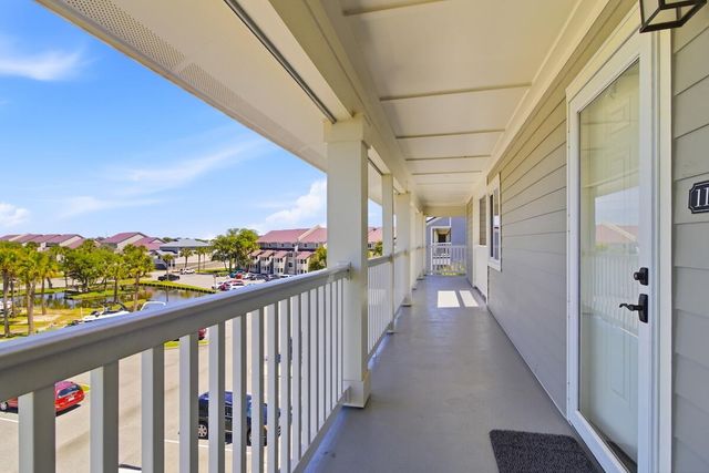 115 Mariners Cay Drive, Folly Beach, SC 29439