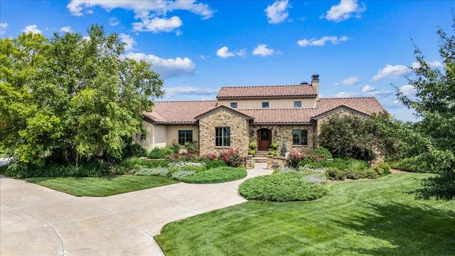 1302 E Bluestem Ct, Andover, KS 67002