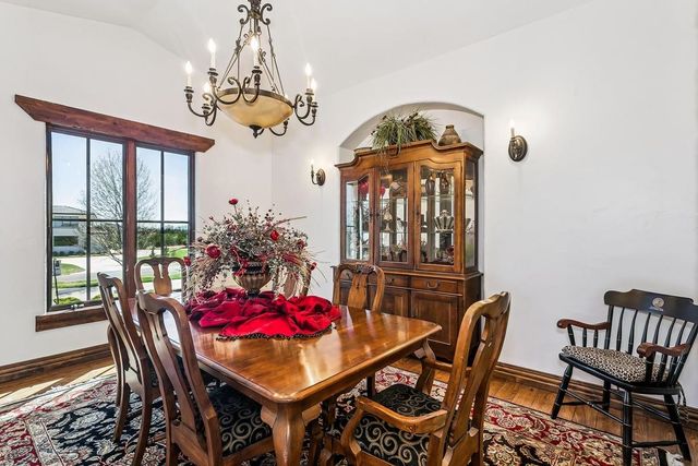 1302 E Bluestem Ct, Andover, KS 67002