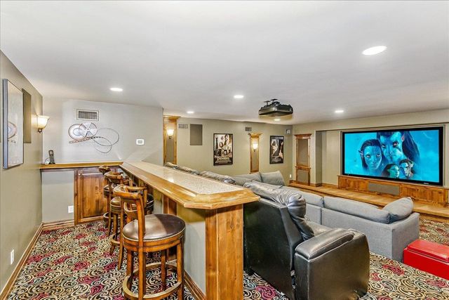 1302 E Bluestem Ct, Andover, KS 67002