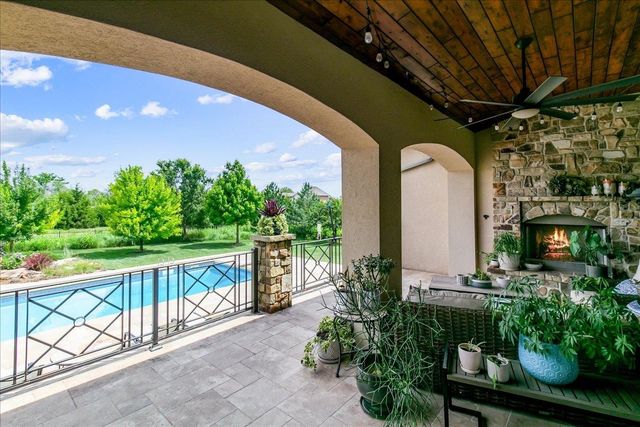 1302 E Bluestem Ct, Andover, KS 67002