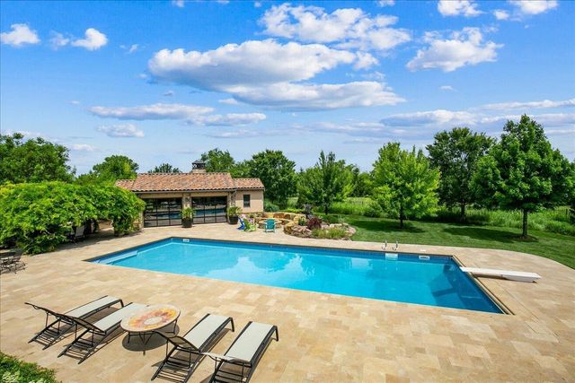 1302 E Bluestem Ct, Andover, KS 67002