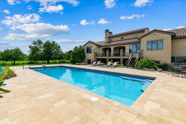 1302 E Bluestem Ct, Andover, KS 67002