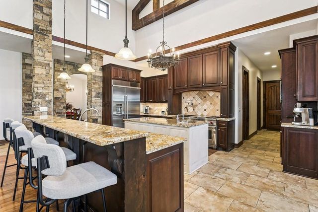 1302 E Bluestem Ct, Andover, KS 67002