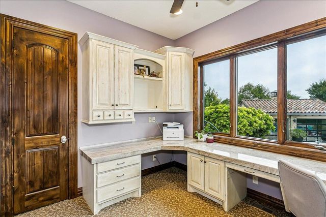 1302 E Bluestem Ct, Andover, KS 67002