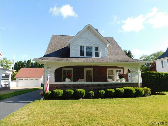 559 Willow St, Lockport City, NY 14094