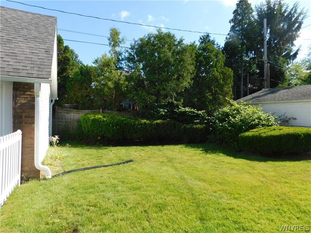 559 Willow St, Lockport City, NY 14094