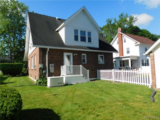 559 Willow St, Lockport City, NY 14094