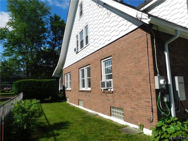 559 Willow St, Lockport City, NY 14094