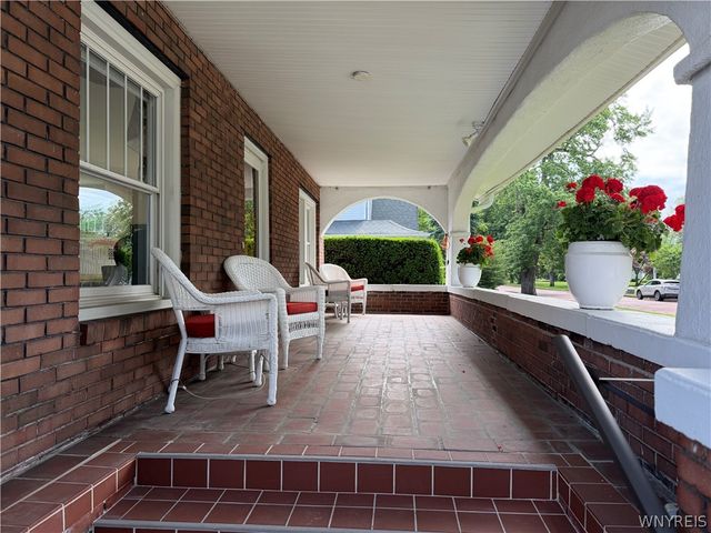 559 Willow St, Lockport City, NY 14094