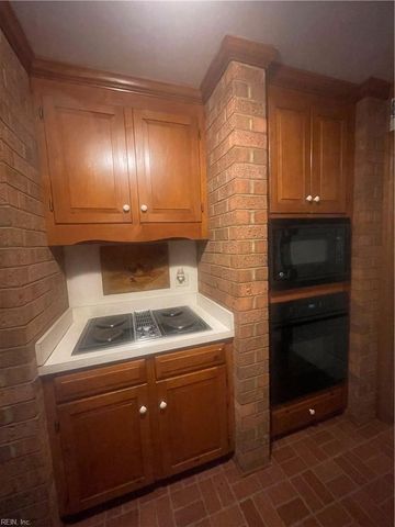 101 Crescent DR, Franklin, VA 23851
